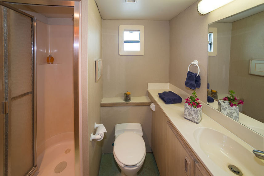 En-Suite bathrooms - Turks and Caicos Explorer