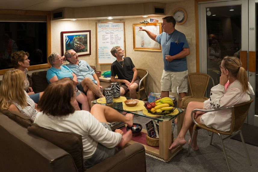 Briefing  - Turks and Caicos Explorer