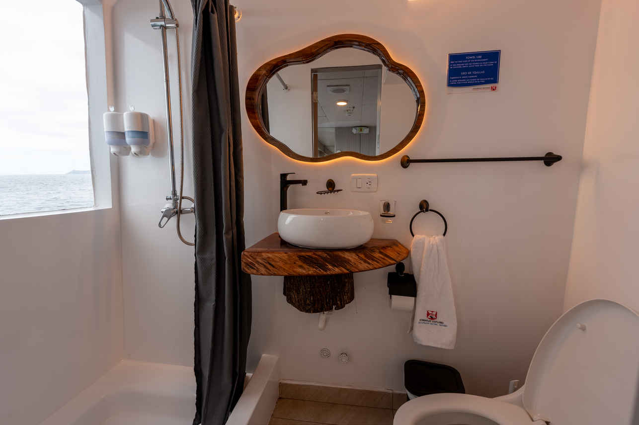 En-Suite bathrooms - Humboldt Explorer