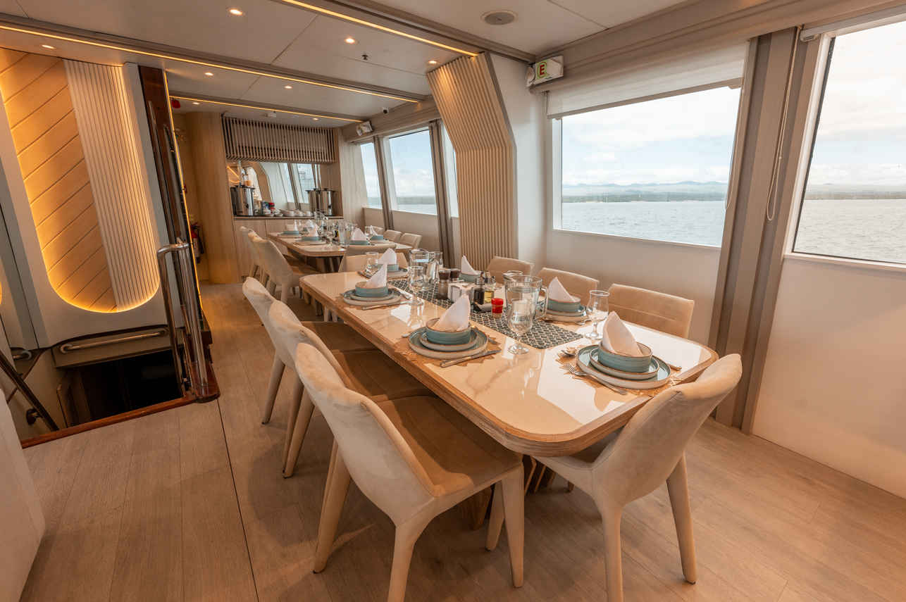 Dining Room - Humboldt Explorer