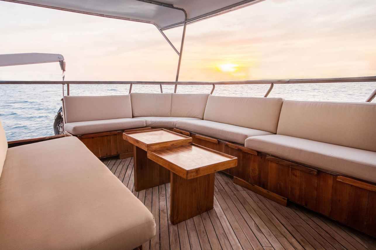 Outdoor Lounge - Galapagos Sky