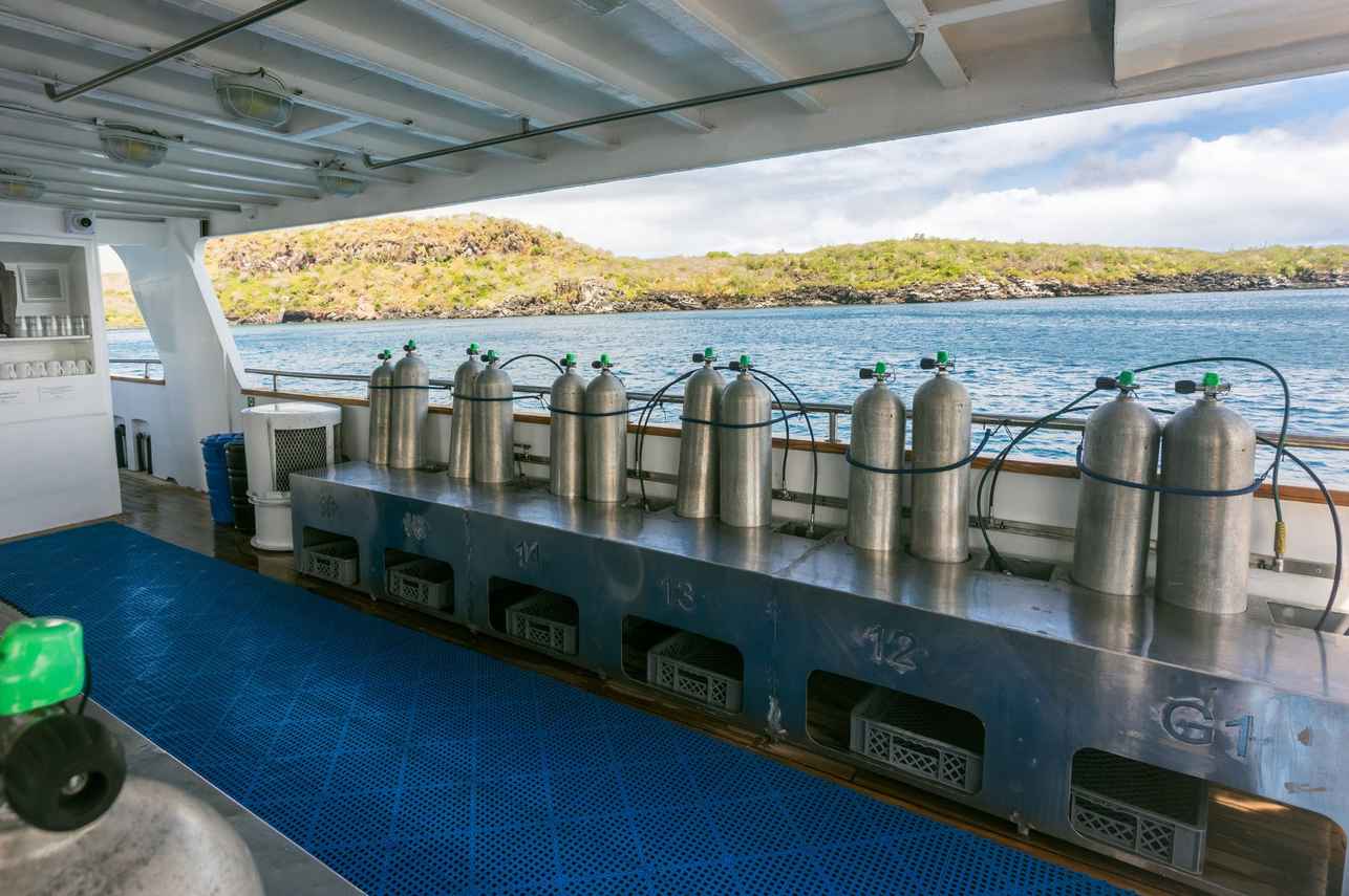 Dive deck - Galapagos Sky