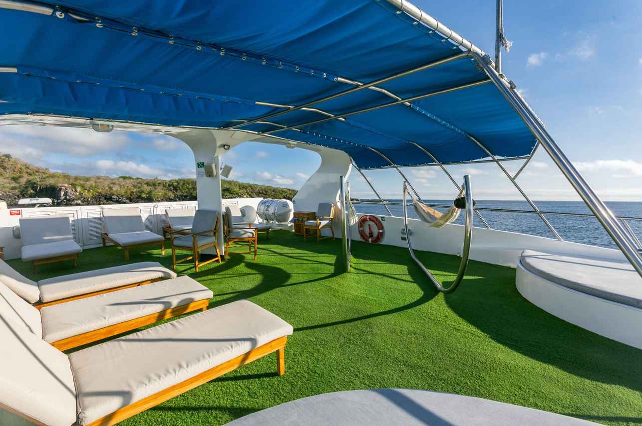 Sun Deck - Galapagos Sky