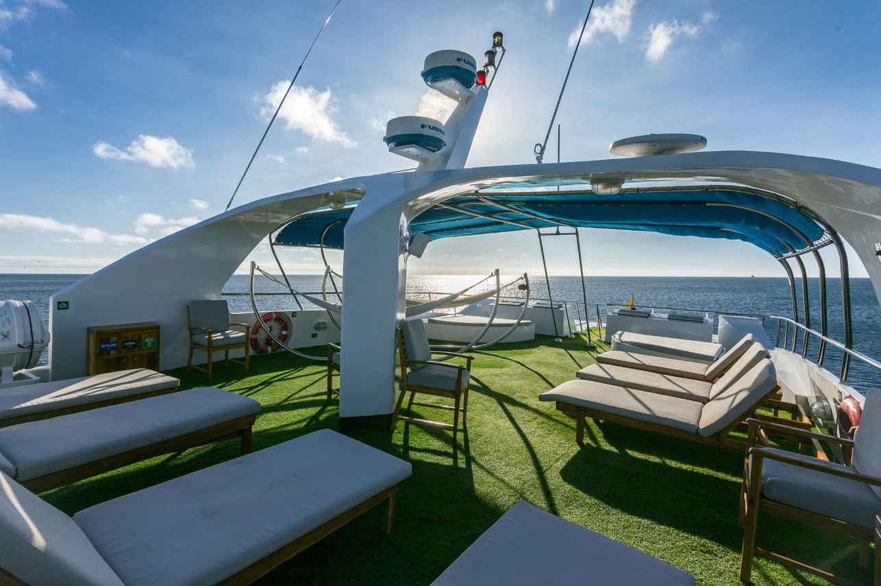 Sun Deck - Galapagos Sky