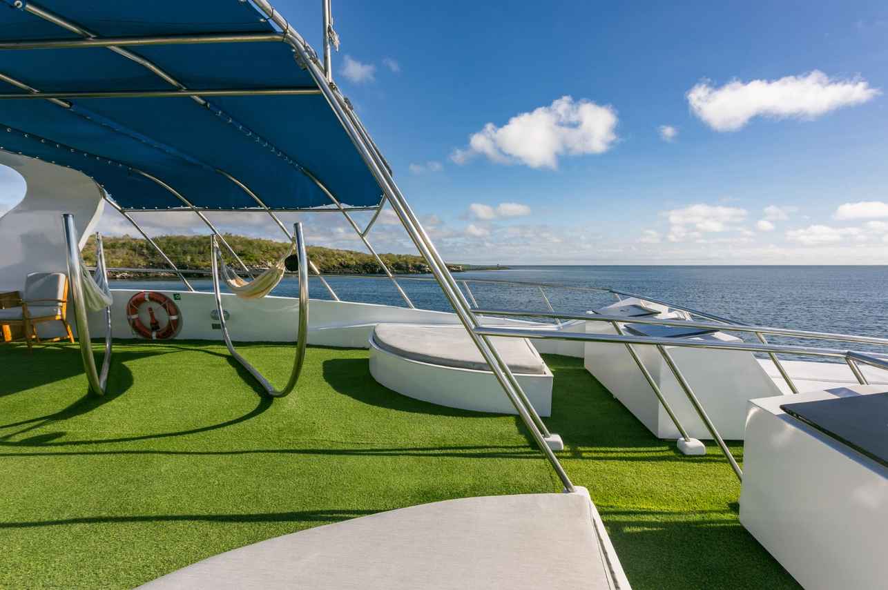 Sun Deck - Galapagos Sky