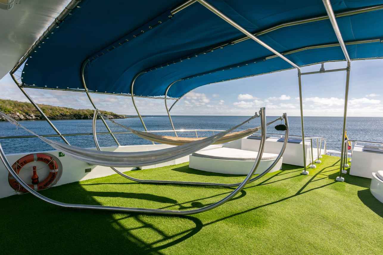 Sun Deck - Galapagos Sky