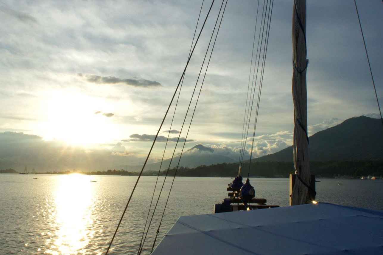 Sunshine Liveaboard