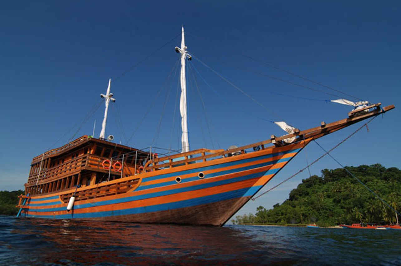 Sunshine Liveaboard