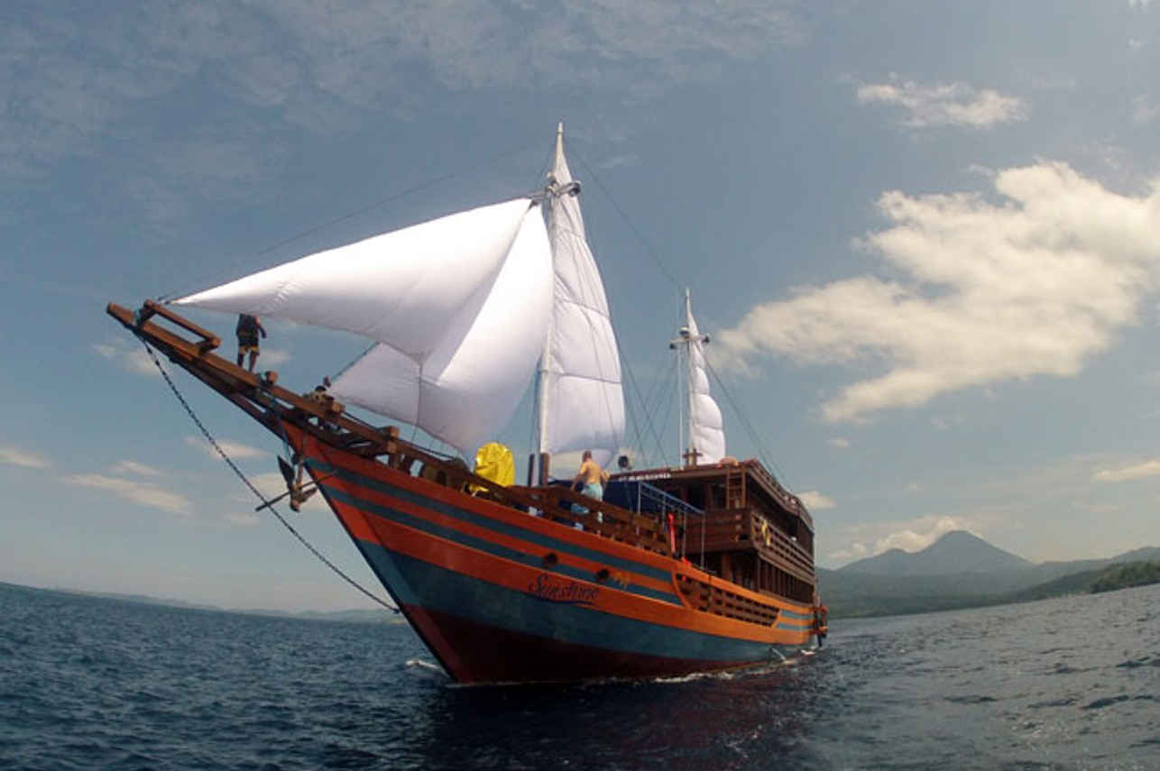 Sunshine Liveaboard