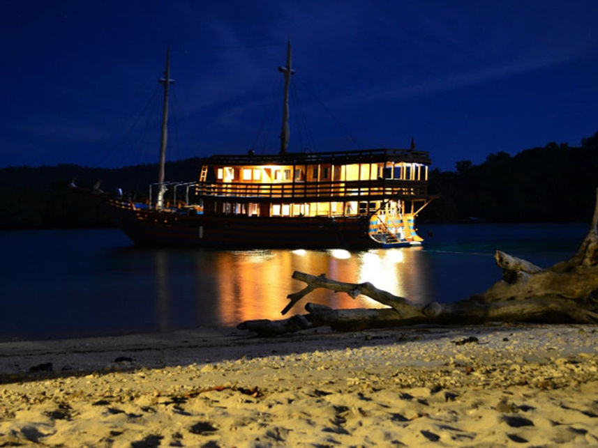 Sunshine Liveaboard