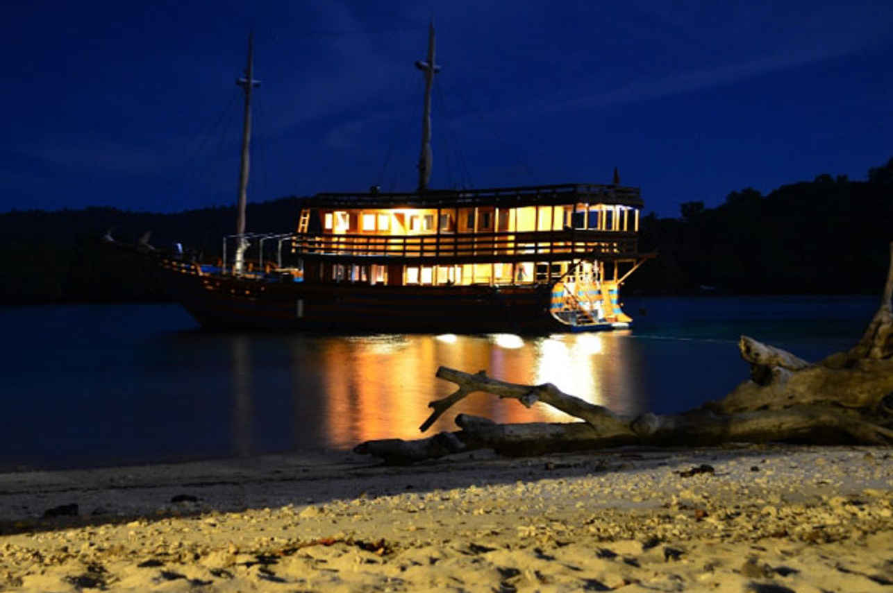 Sunshine Liveaboard