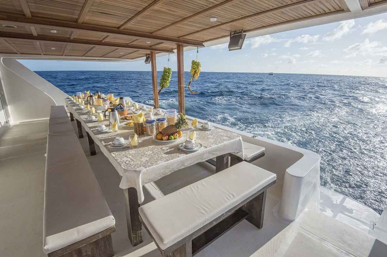 아웃도어 다이닝 - Princess Rani