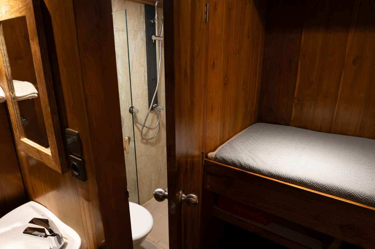 Twin Cabin - Pindito