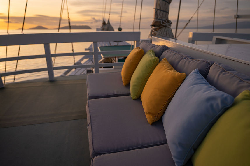 Outdoor Lounge - Pindito