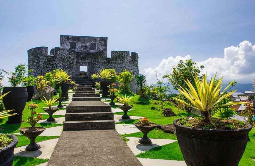 Visit local sites of interest in Indonesia - Ombak Putih