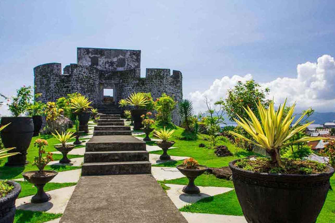 Visit local sites of interest in Indonesia - Ombak Putih