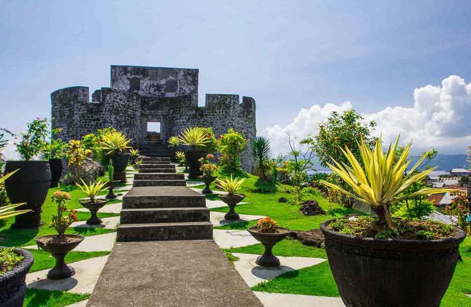 Visit local sites of interest in Indonesia - Ombak Putih