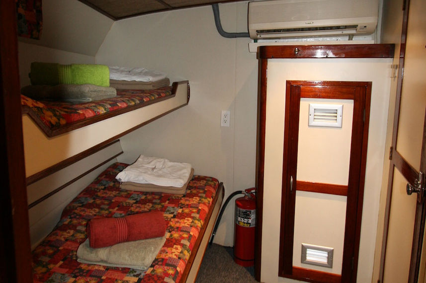 Cabine Dupla Solteiro - Ocean Hunter 1