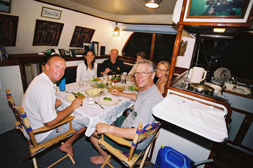 Sala de Jantar - Ocean Hunter 1