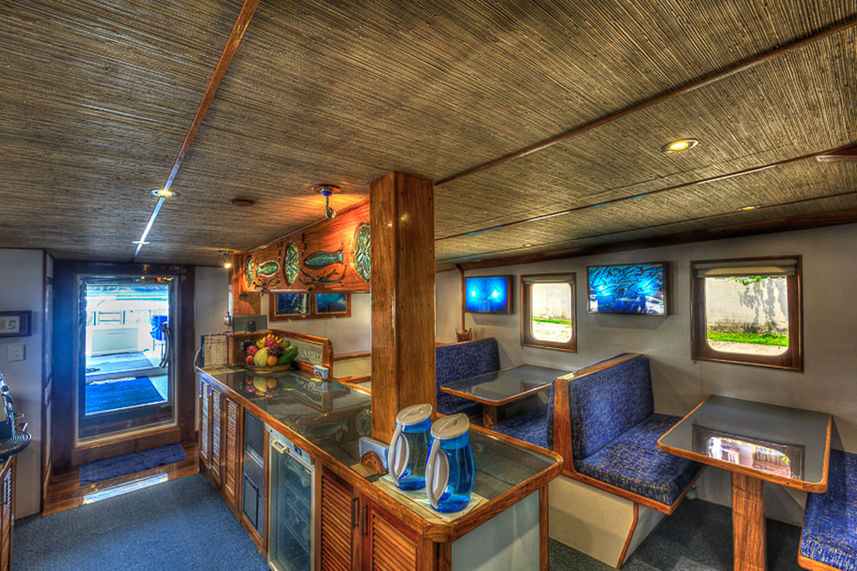 Dining Room - Ocean Hunter 3