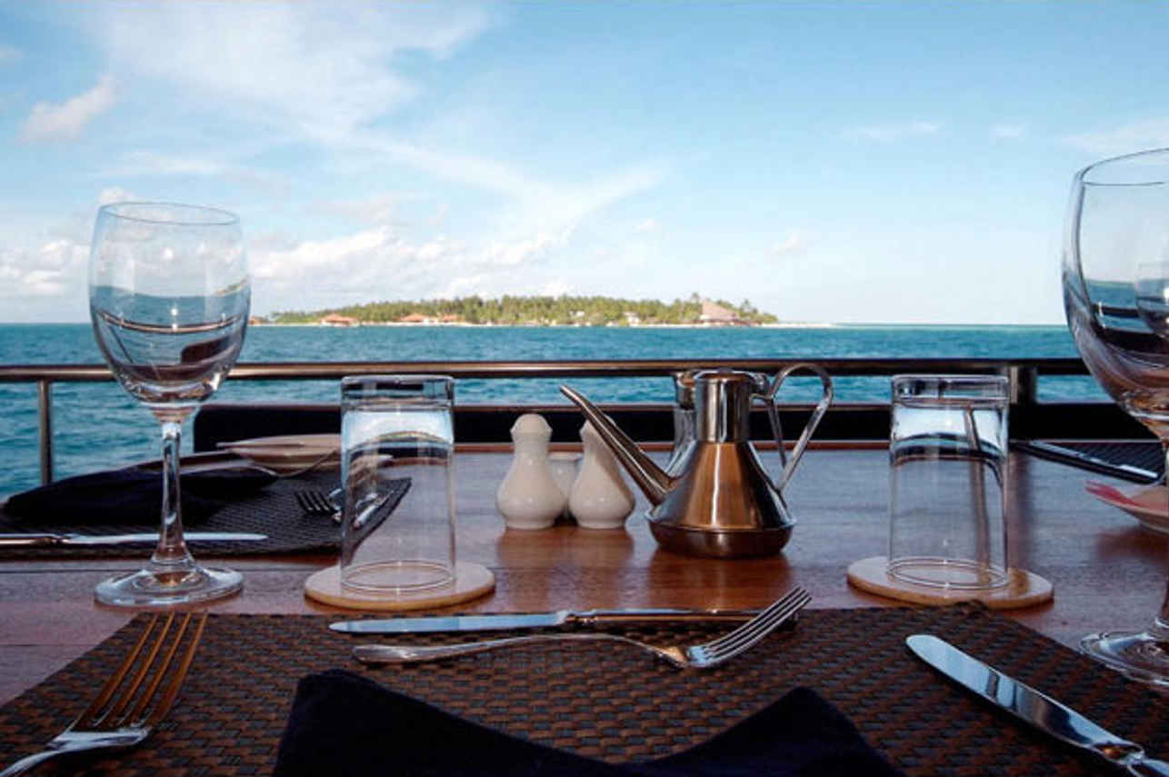 Drink and dine with amazing views on Dream Catcher 2