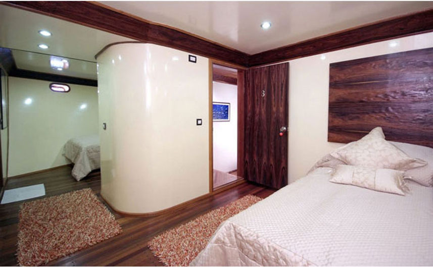 Mega Suite onboard Dream Catcher 2