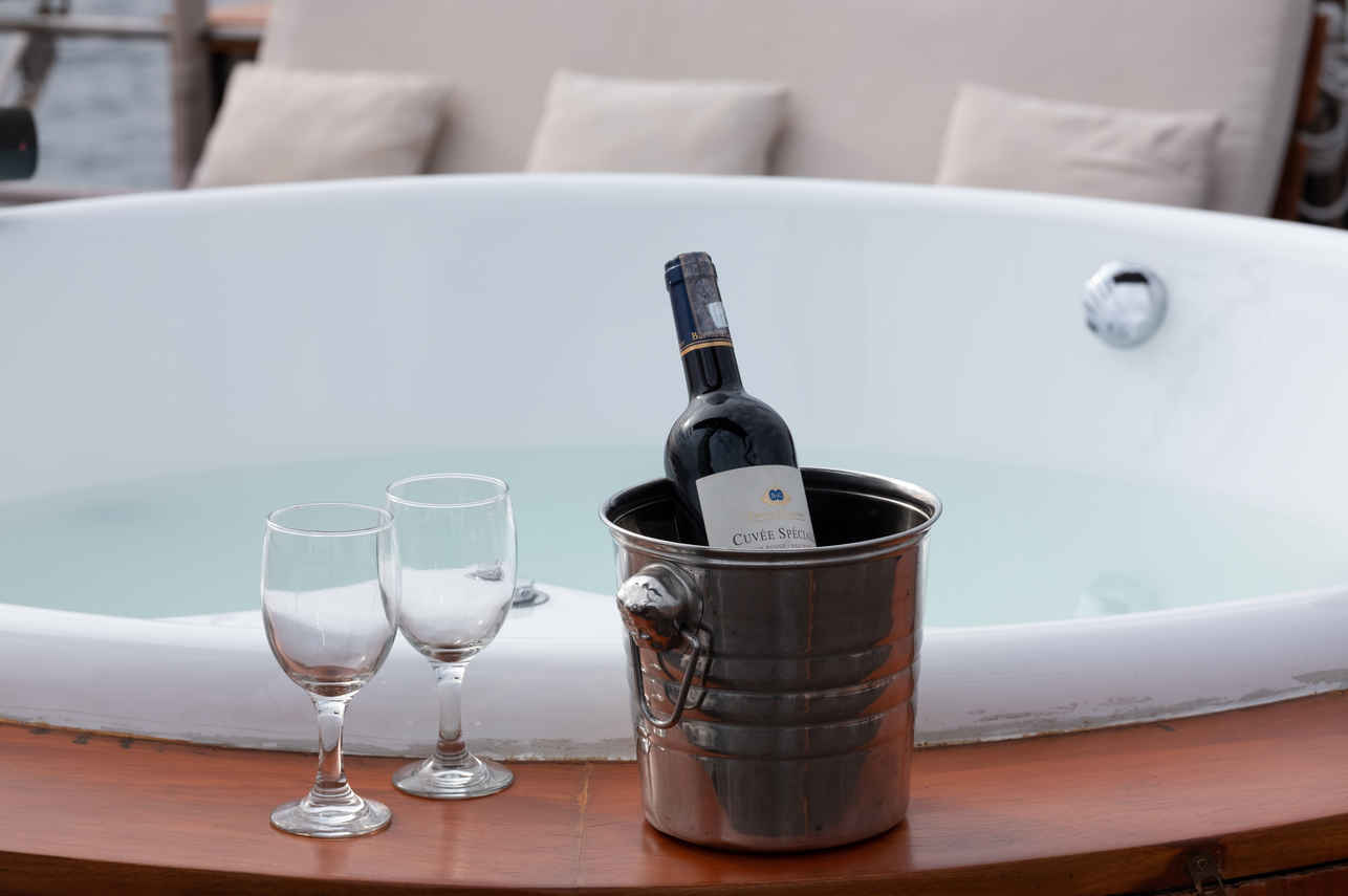Jacuzzi