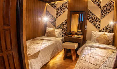 Lower Deck Twin Cabins