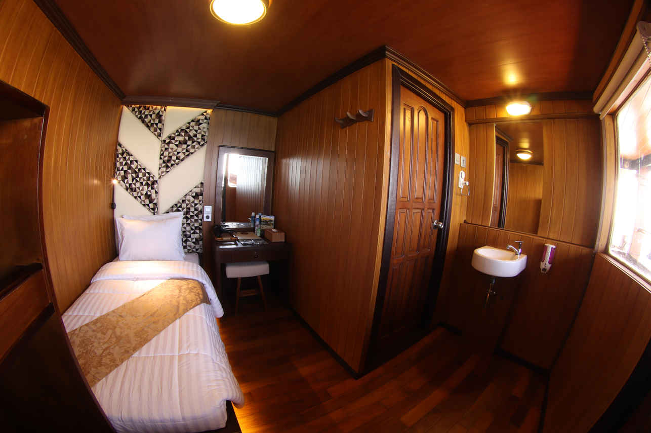 Upper Deck Cabin