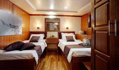 Lower Deck Twin Cabins (# 3 & 6)