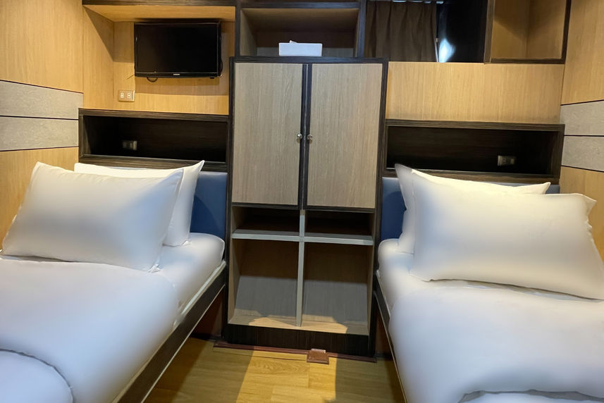 Lower Deck Cabin - Panunee