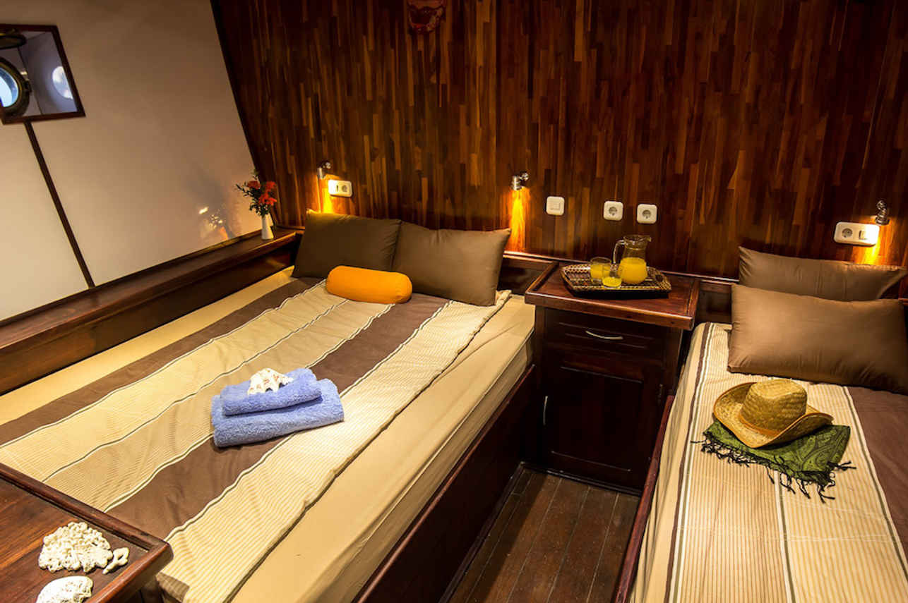 Cabin nr.4 (Double & Single) - Euphoria Liveaboard