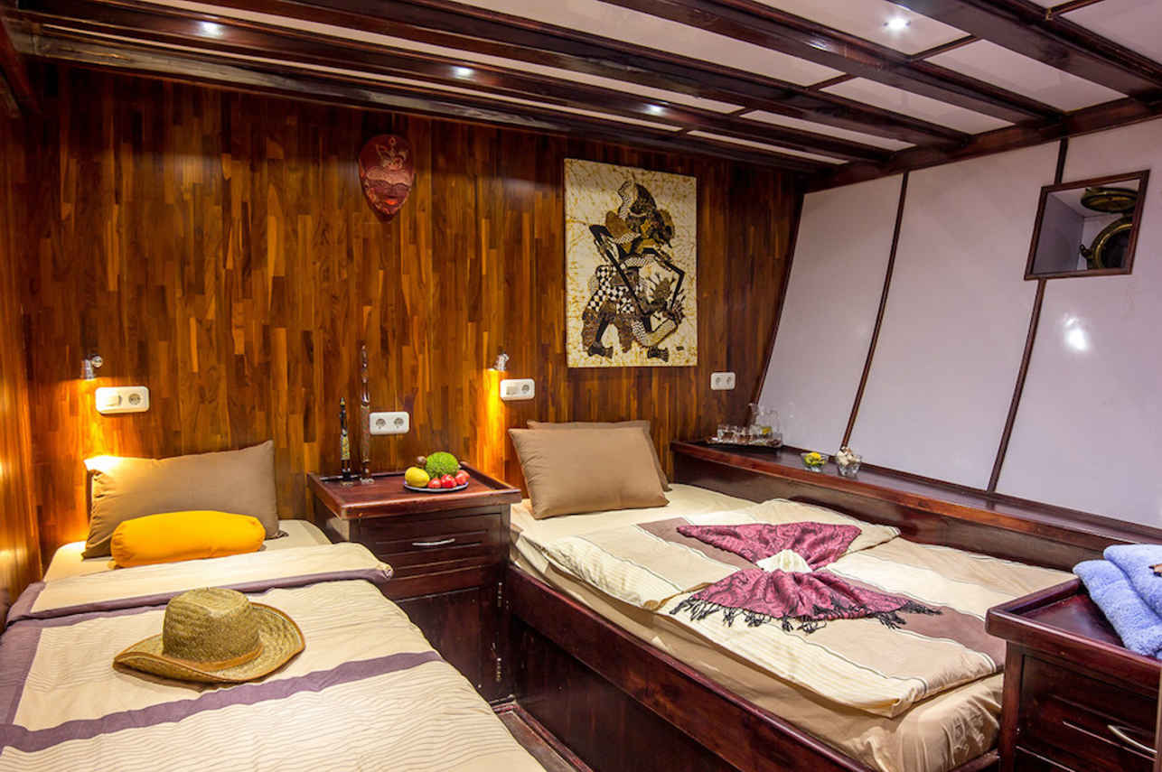 Cabin nr.5 (Double & Single) - Euphoria Liveaboard
