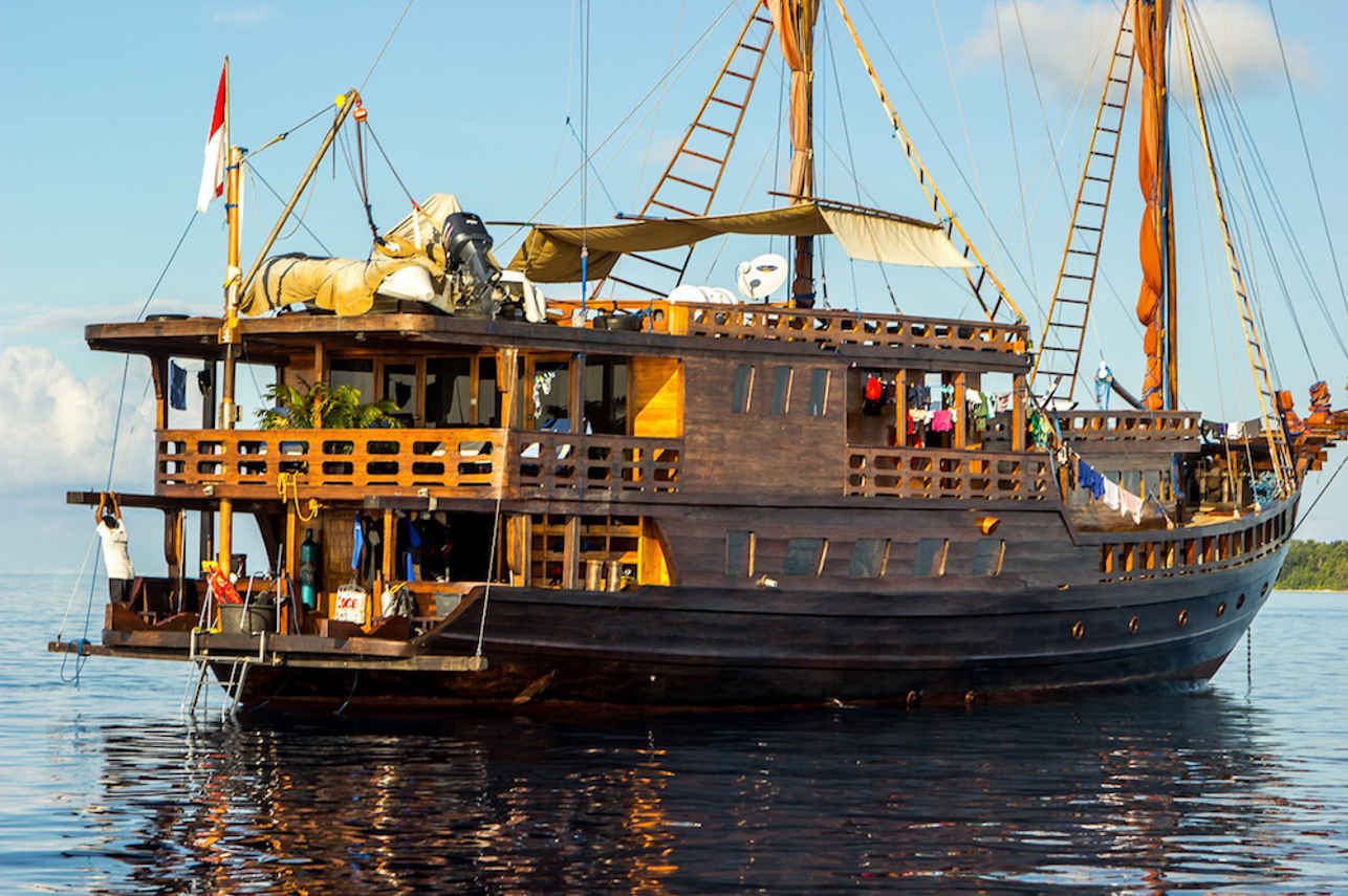 Euphoria Liveaboard - Ready for adventure!