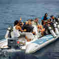 Dive tender with divers - Euphoria Liveaboard