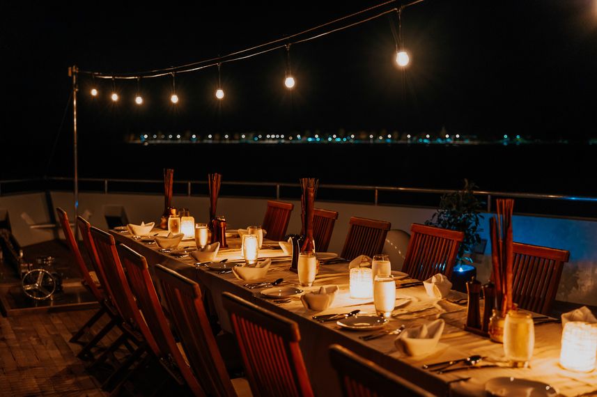 Outdoor Dining - Scubaspa Yin