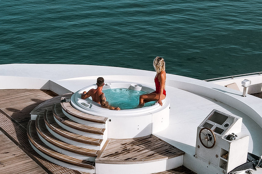 Hot Tub - Scubaspa Yin