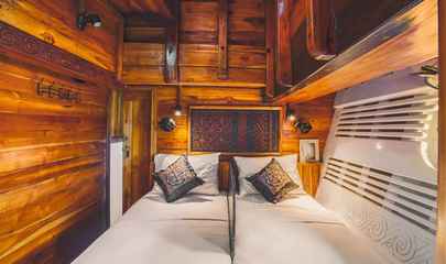 Twin Cabin