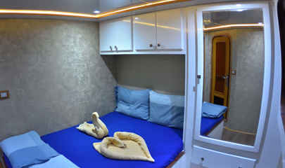 King-sized Bed Cabin - Upper Deck