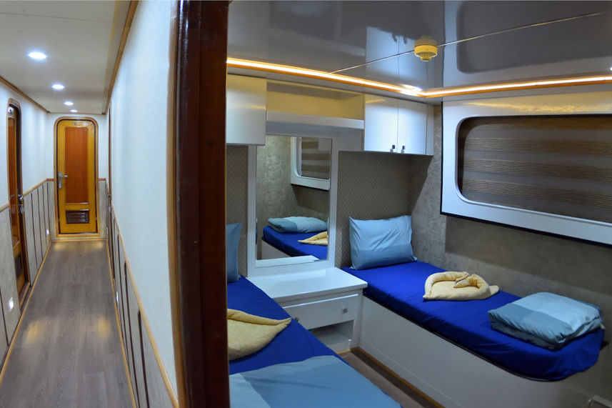 Upper Deck Cabin - Andromeda