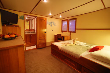 Upper Deck Suites