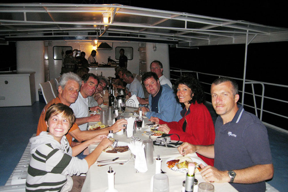 Abendessen im Freien - Sea Hunter