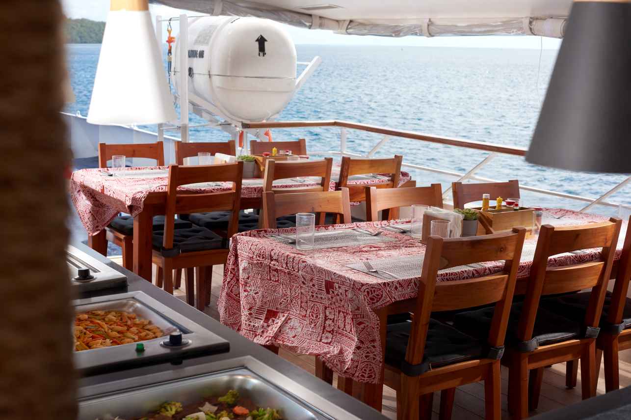 Comedor al Aire Libre - Solitude One