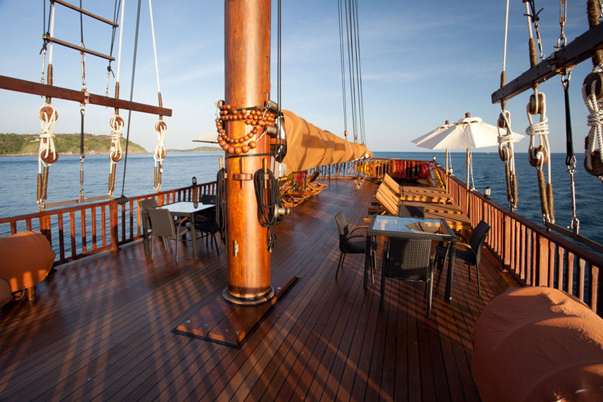 Sun deck and dining area