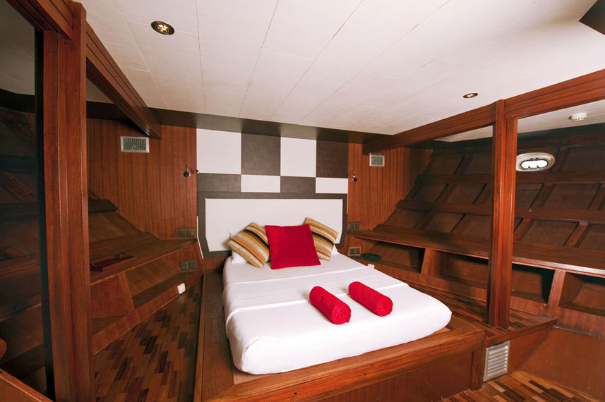 Cabine pont inférieur - Theia