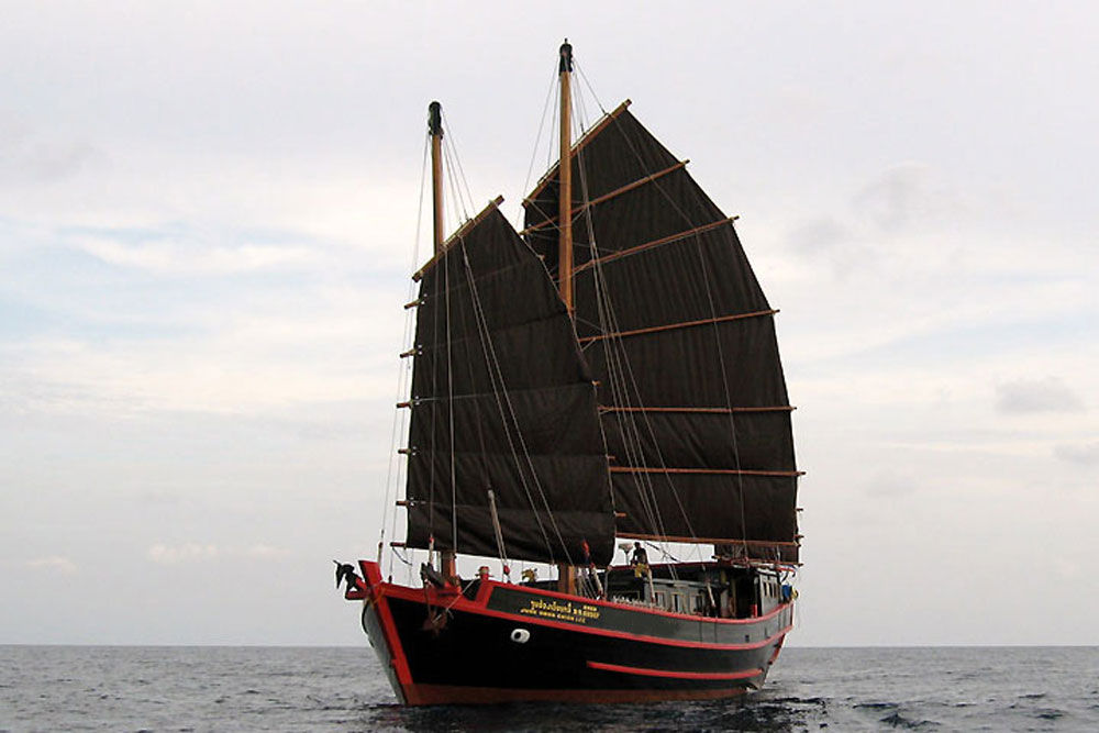 The Junk, Thailand - LiveAboard.com