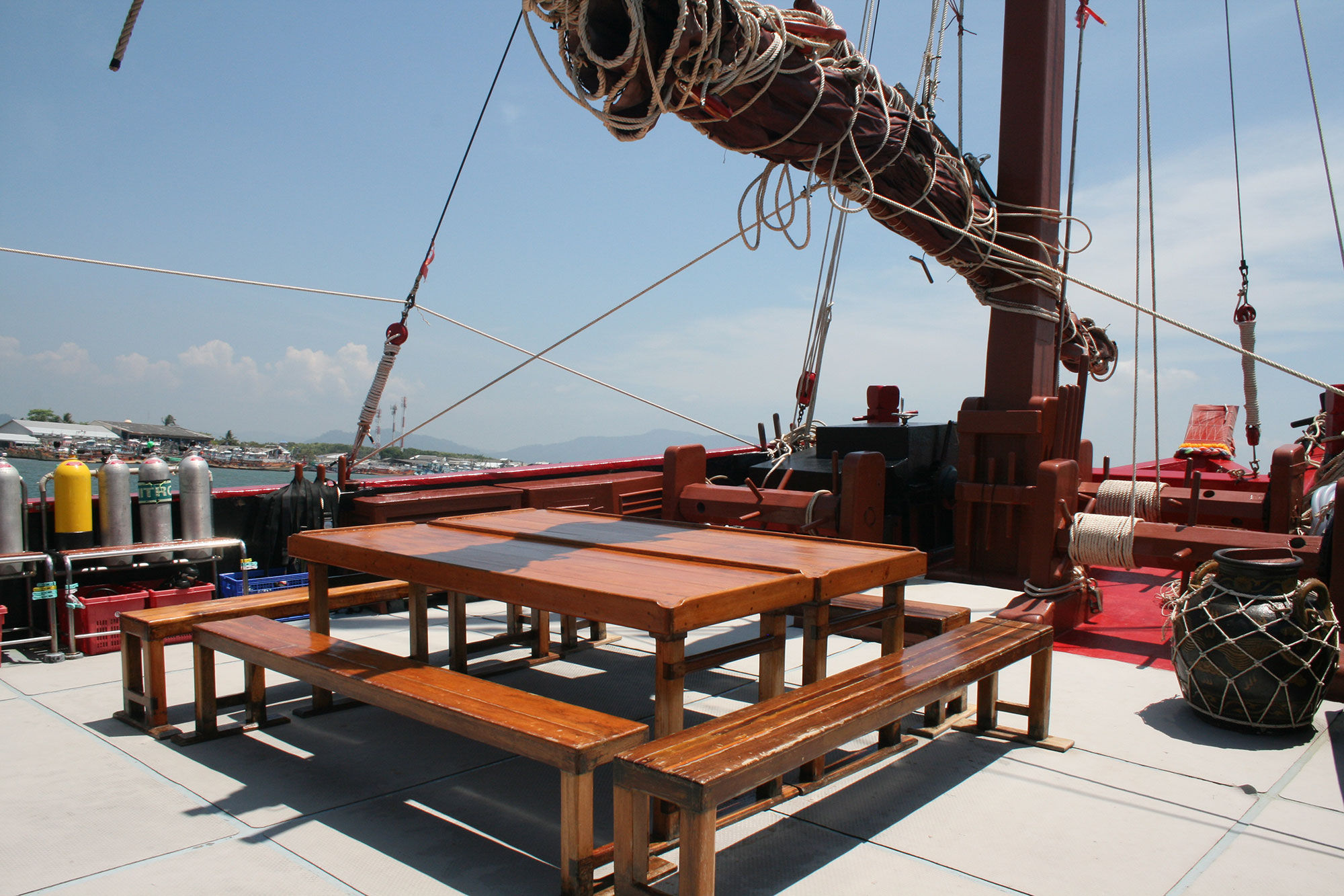 Comedor al Aire Libre - The Junk