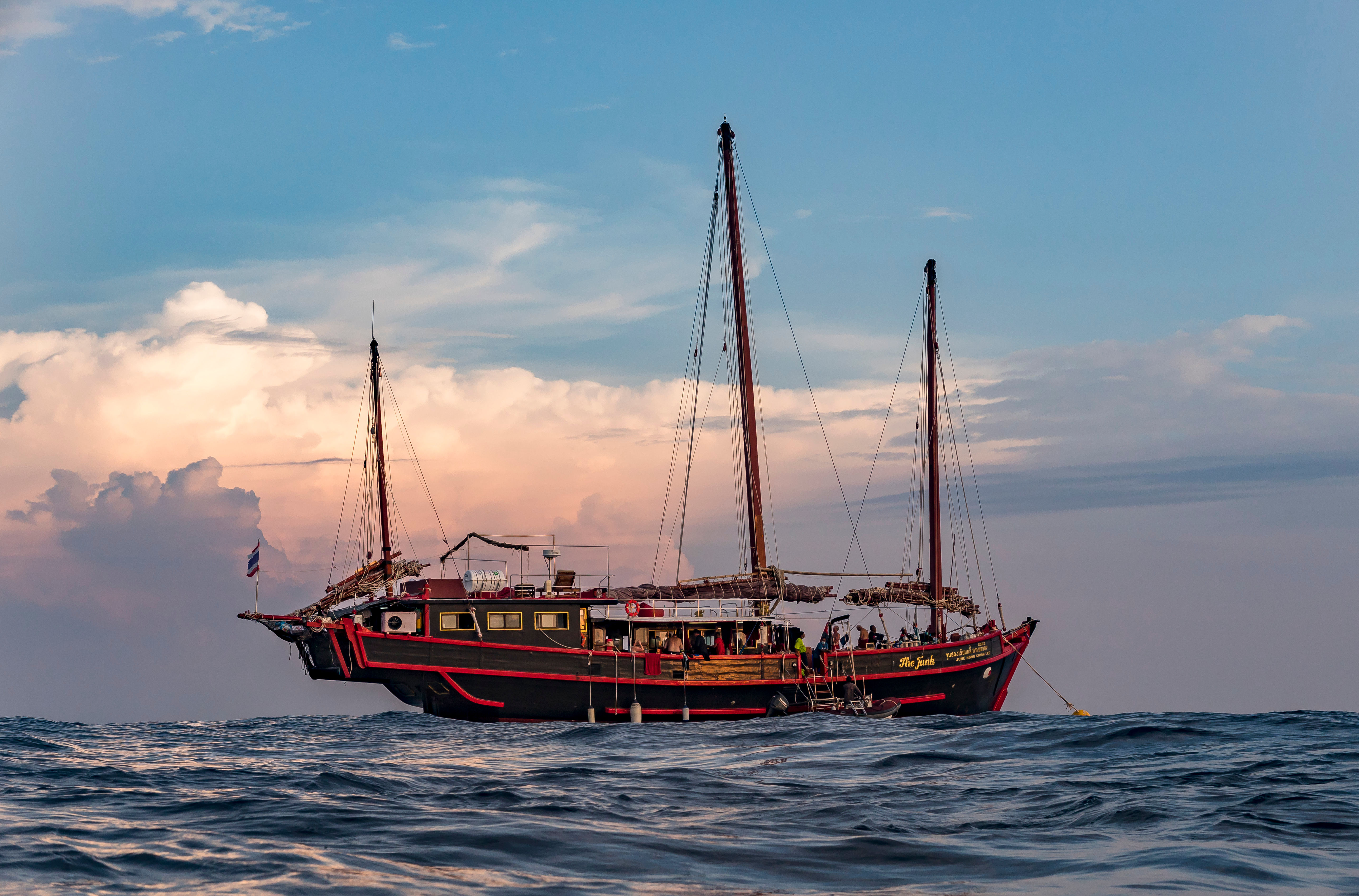 The Junk, Thailand - LiveAboard.com