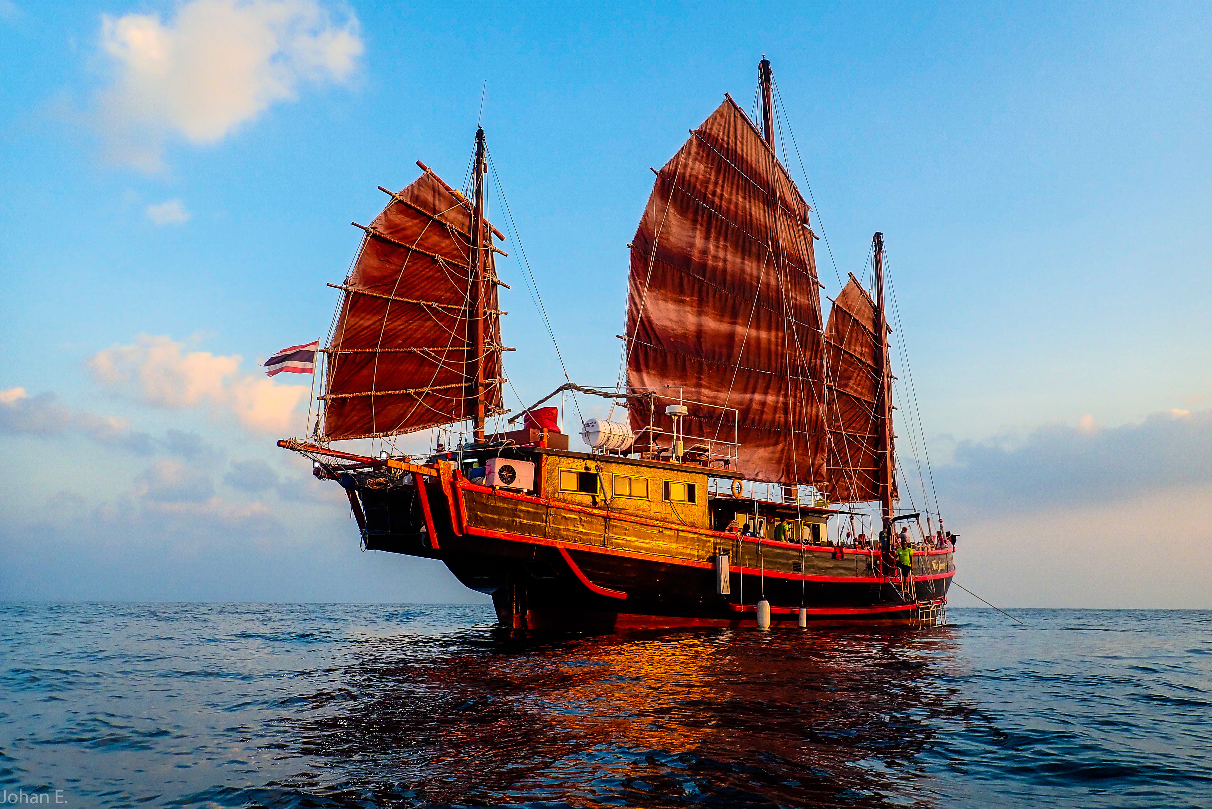 The Junk, Thailand - LiveAboard.com