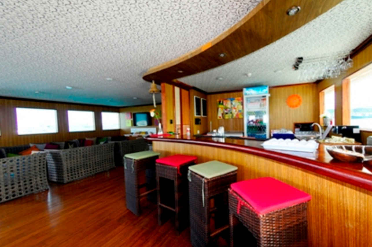 Bar area - Princess Handy